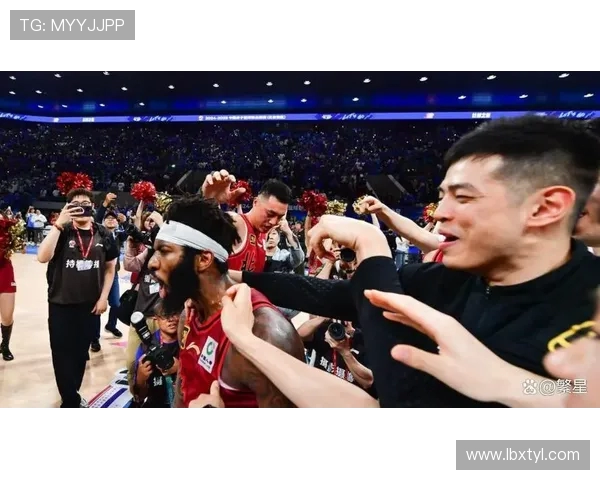 北京篮球队意识争议引发热议球迷对战术和团队合作的看法分歧