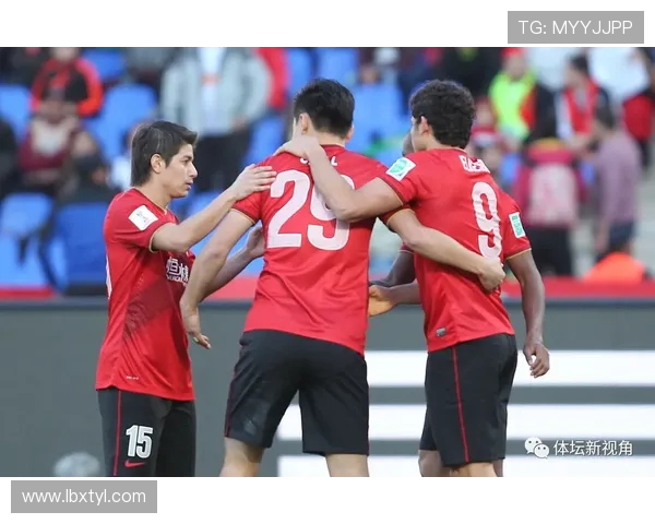 北京足球队状态引发热议球迷与专家观点交锋分析 北京足球队状态引发热议球迷与专家观点交锋分析