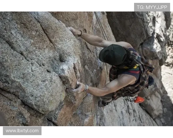 成都攀岩队创新边路渗透战术助力攀登水平全面提升的深度分析