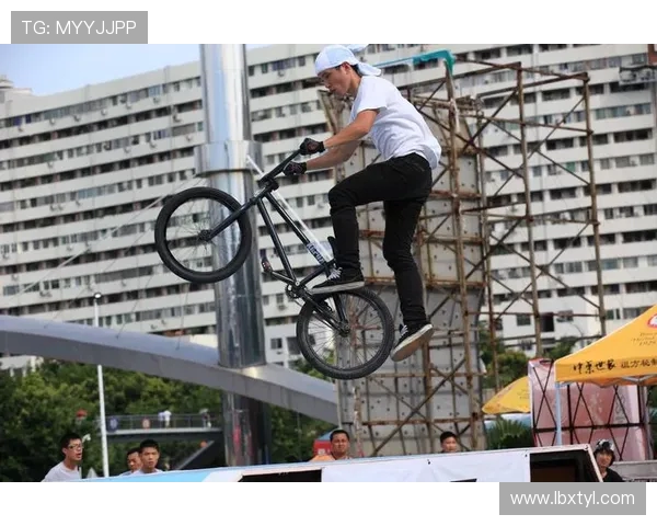 深圳街舞队在极限运动会积分榜中以64分稳居第一名引发关注 深圳街舞队在极限运动会积分榜中以64分稳居第一名引发关注