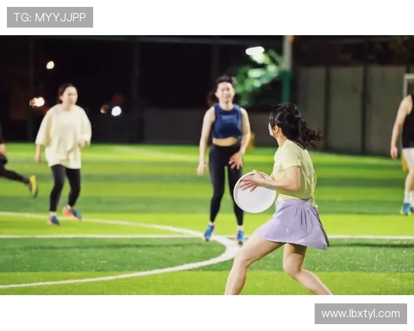 飞盘竞技的魅力与挑战:武汉飞盘队如何实现整体压制策略分析 飞盘竞技的魅力与挑战:武汉飞盘队如何实现整体压制策略分析